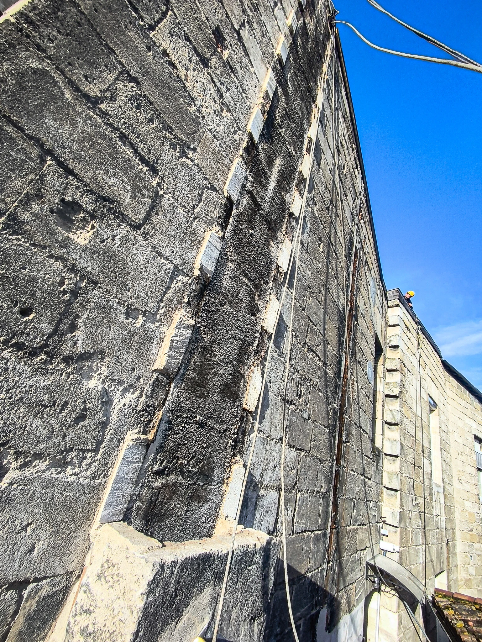 Intervention de cordistes MS Access pour déconstruire sans casser chez SB GESTION à Bordeaux (bâtiment) – 4